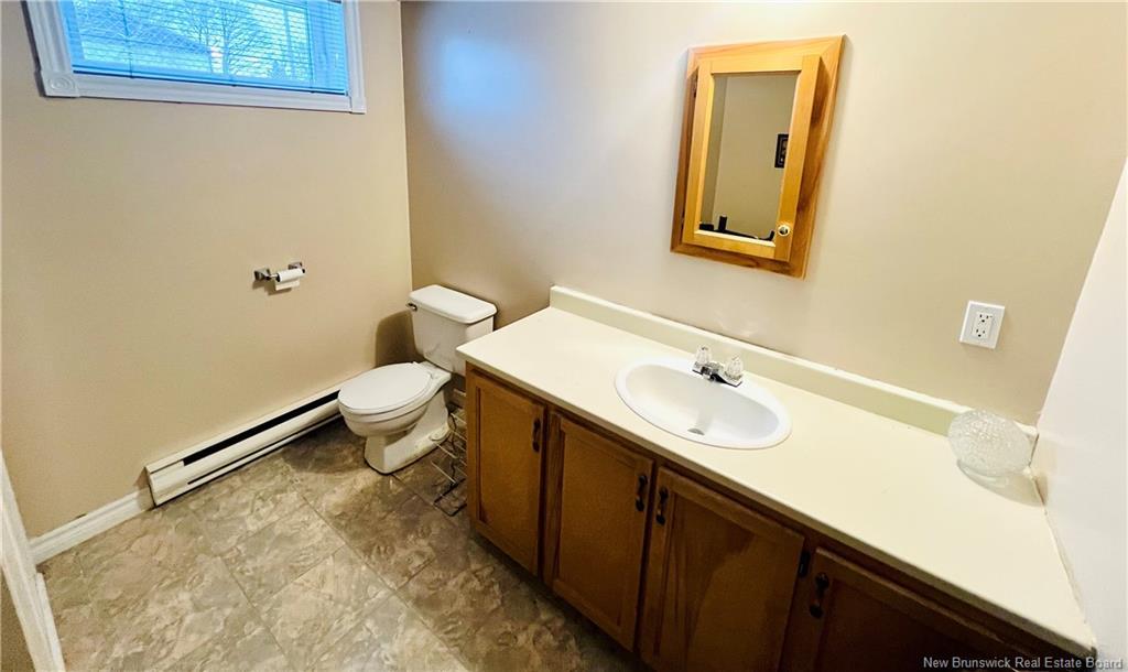 63 Rue Parisé, Caraquet, NB