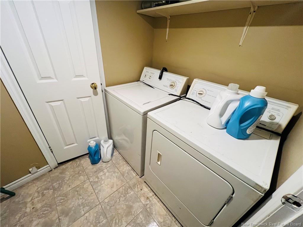 63 Rue Parisé, Caraquet, NB