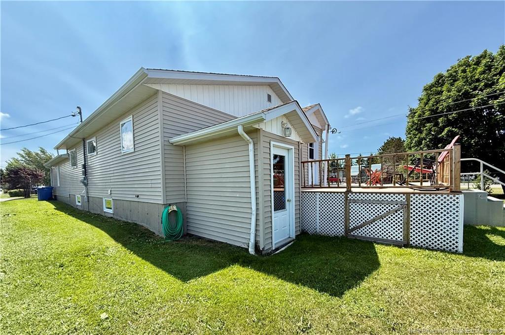 63 Rue Parisé, Caraquet, NB