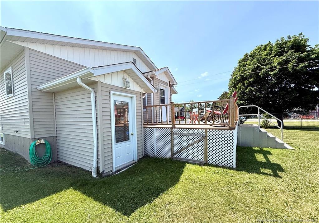 63 Rue Parisé, Caraquet, NB