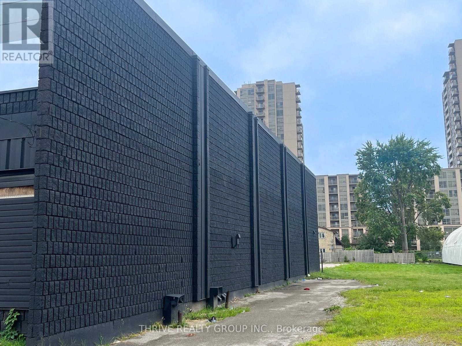 724 York Street, London East (East L), ON