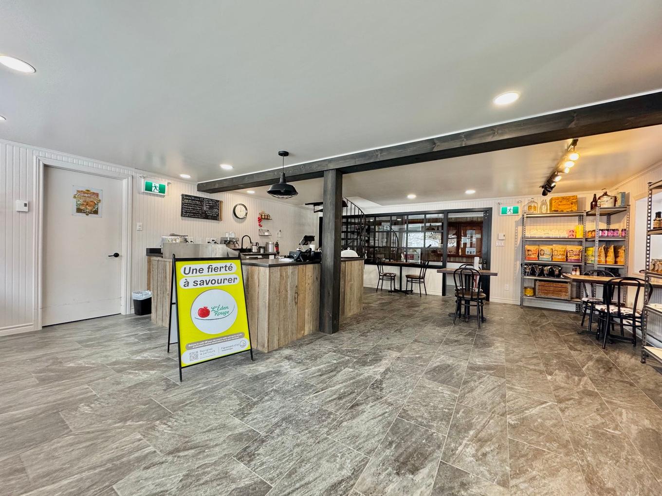 Interior - 51B Rue Principale N., Saint-Bruno-De-Guigues, QC - Indoor Photo Showing Other Room