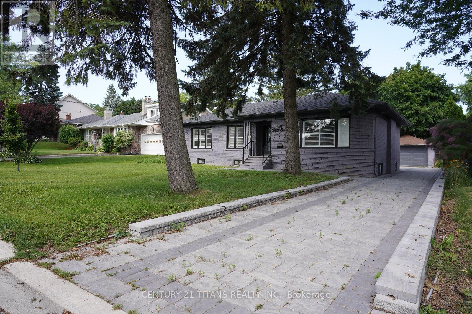 40 Hill Crescent, Toronto, ON - Outdoor