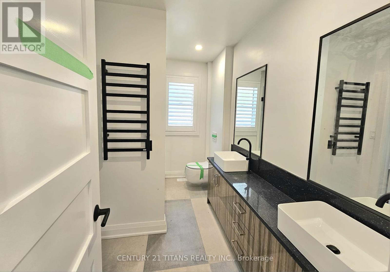 40 Hill Crescent, Toronto, ON - Indoor Photo Showing Bathroom
