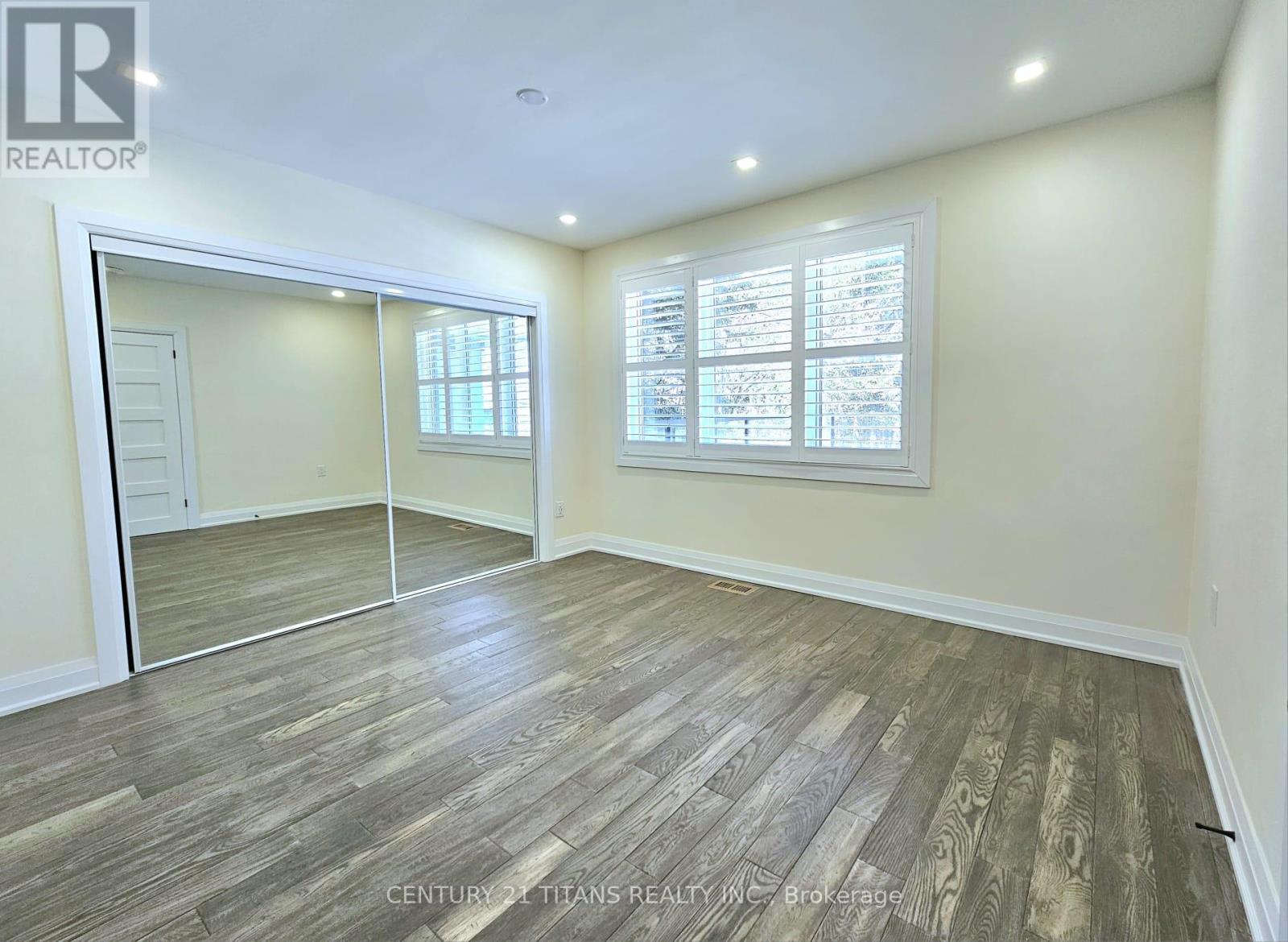 40 Hill Crescent, Toronto, ON - Indoor Photo Showing Other Room