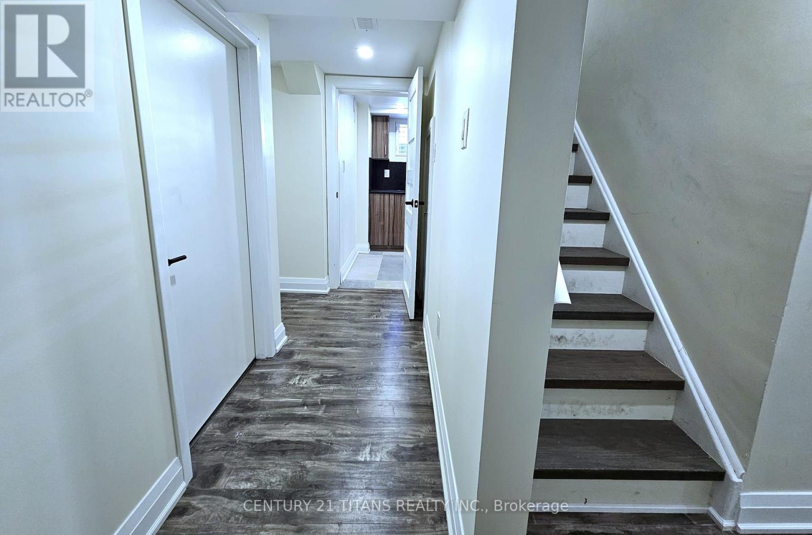 40 Hill Crescent, Toronto, ON - Indoor Photo Showing Other Room