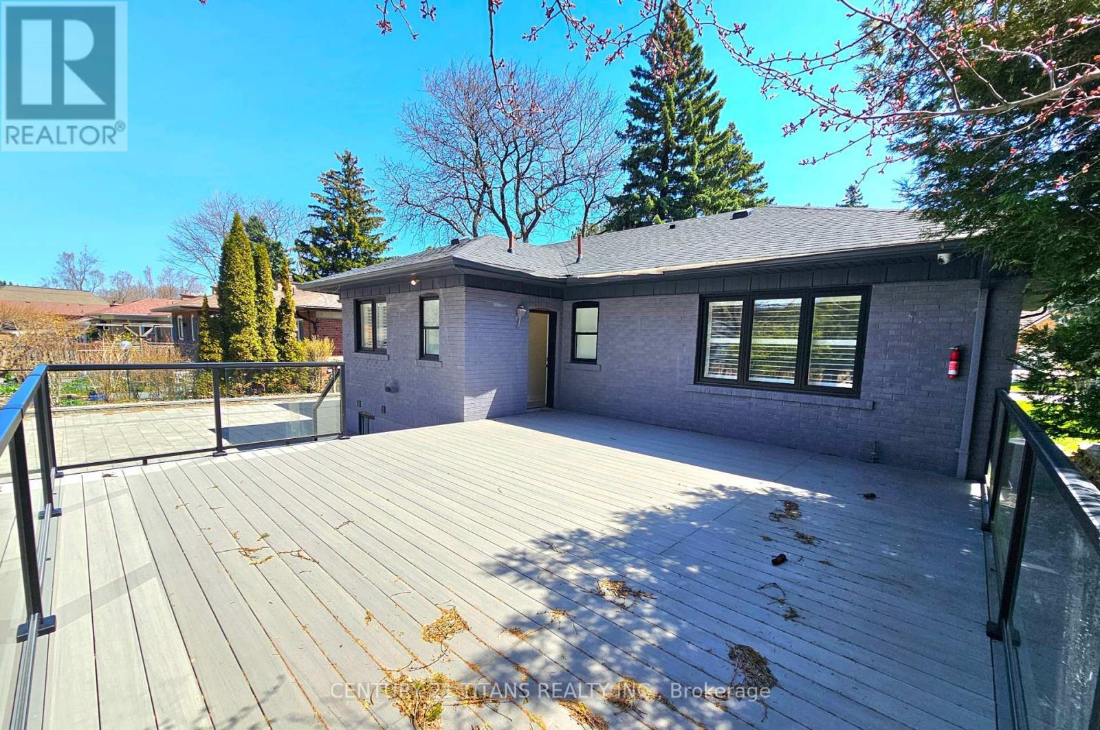 40 Hill Crescent, Toronto, ON - Outdoor