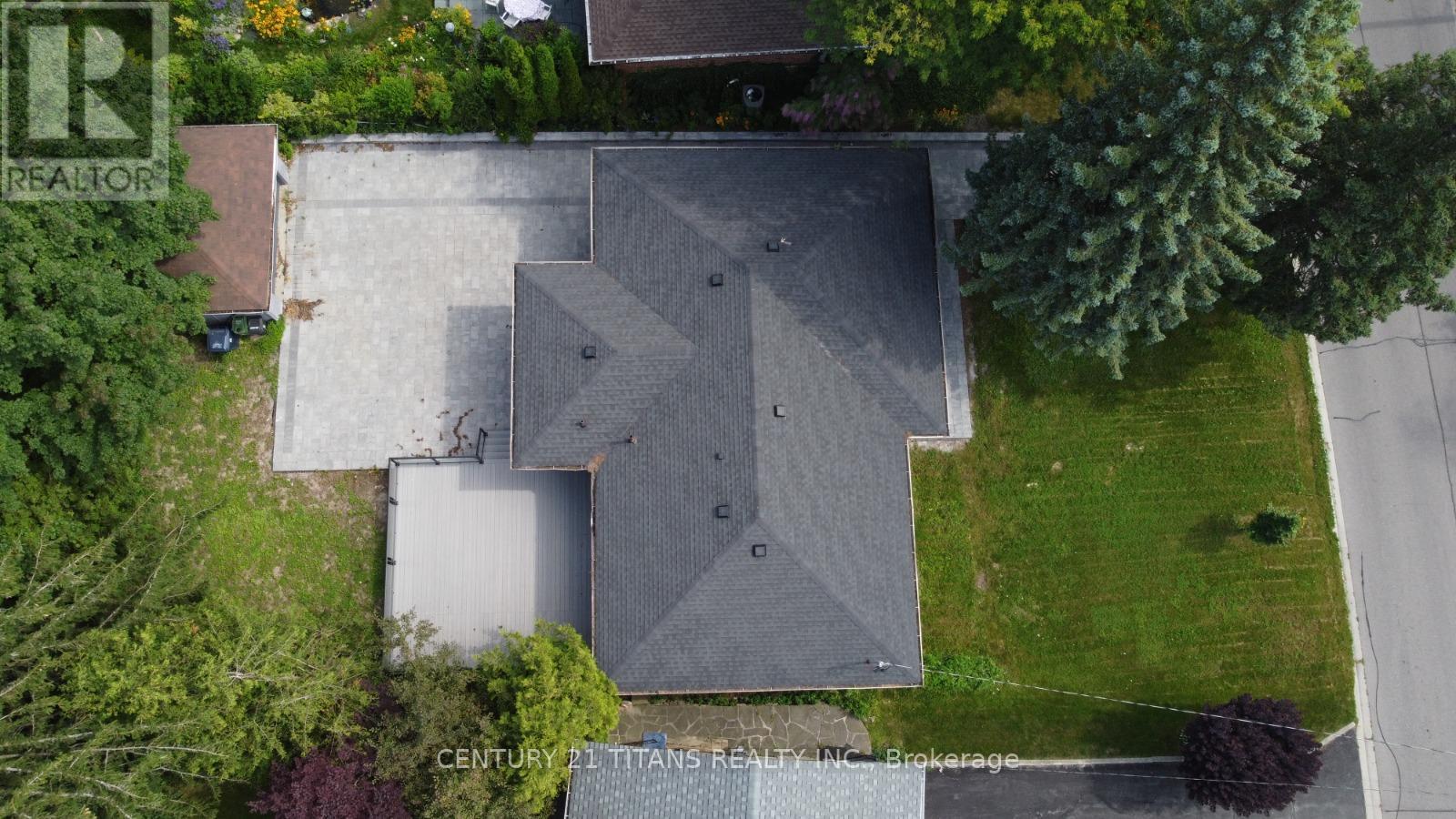 40 Hill Crescent, Toronto, ON - Outdoor