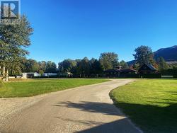 Driveway into the park -