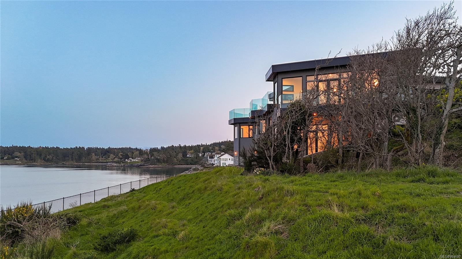 4351 Gordon Head Rd, Saanich, BC