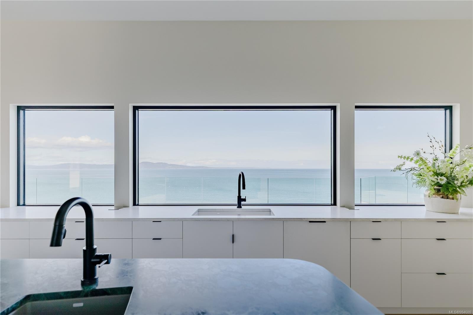 4351 Gordon Head Rd, Saanich, BC