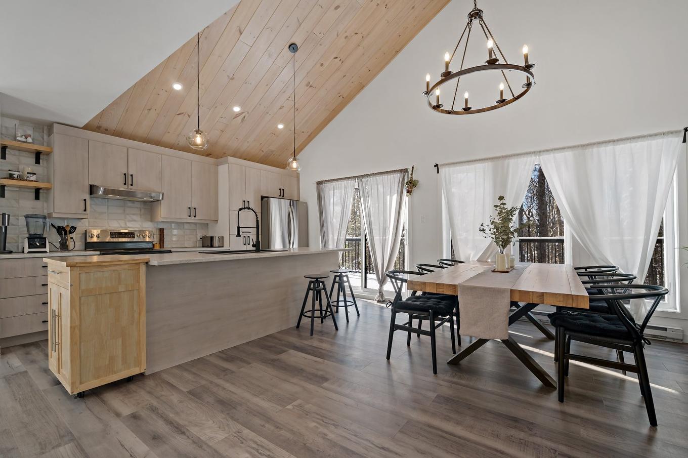 Dining room - 1860 Ch. Du Lac-Paquet E., Rivière-Rouge, QC - Indoor