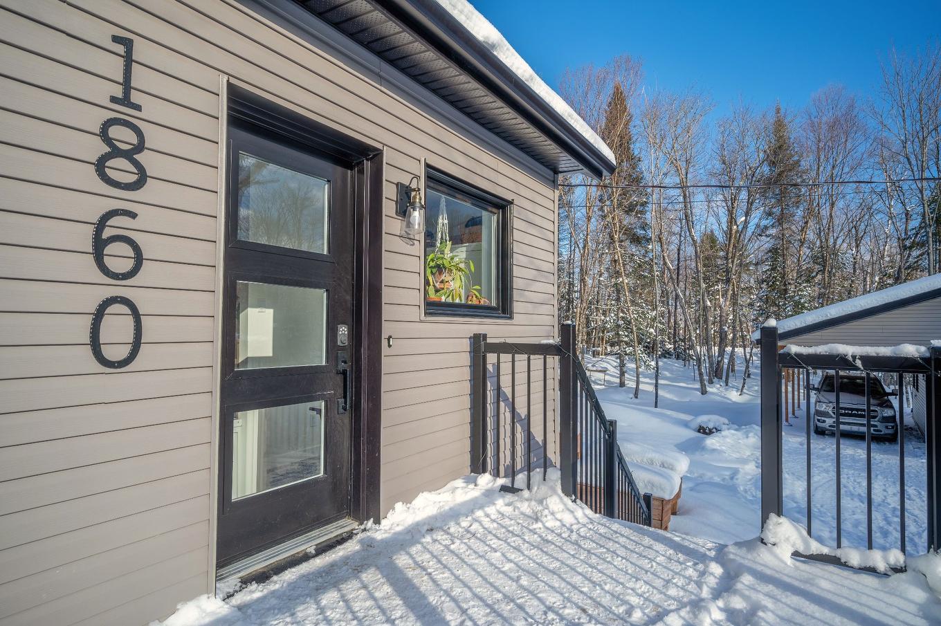 Balcony - 1860 Ch. Du Lac-Paquet E., Rivière-Rouge, QC - Outdoor With Exterior
