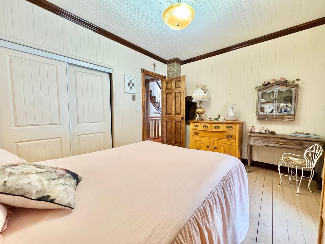 Primary bedroom - 51 Rue Principale N., Saint-Bruno-De-Guigues, QC - Indoor Photo Showing Bedroom