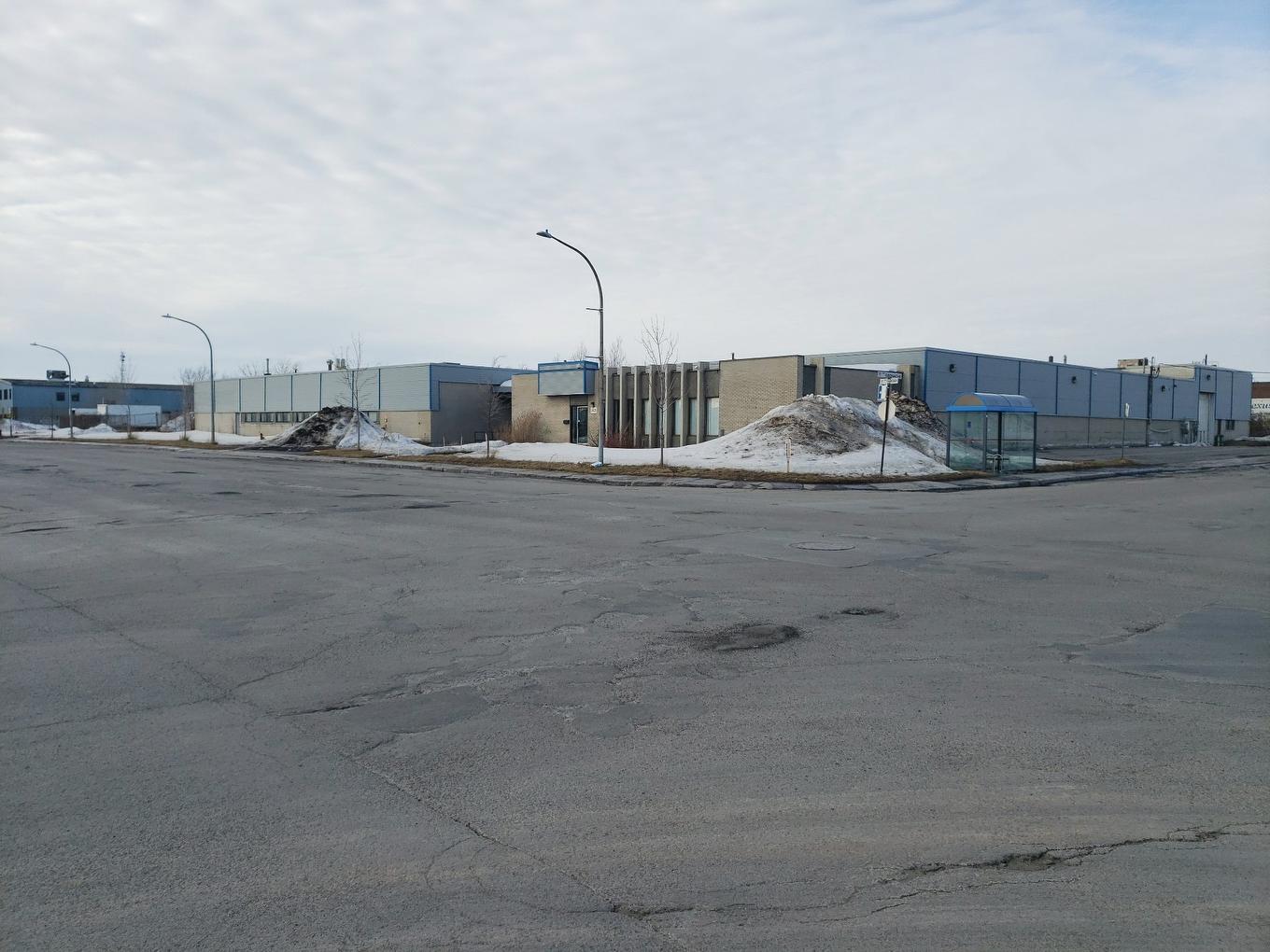 Frontage - 9501 Boul. Parkway, Montréal (Anjou), QC - Outdoor