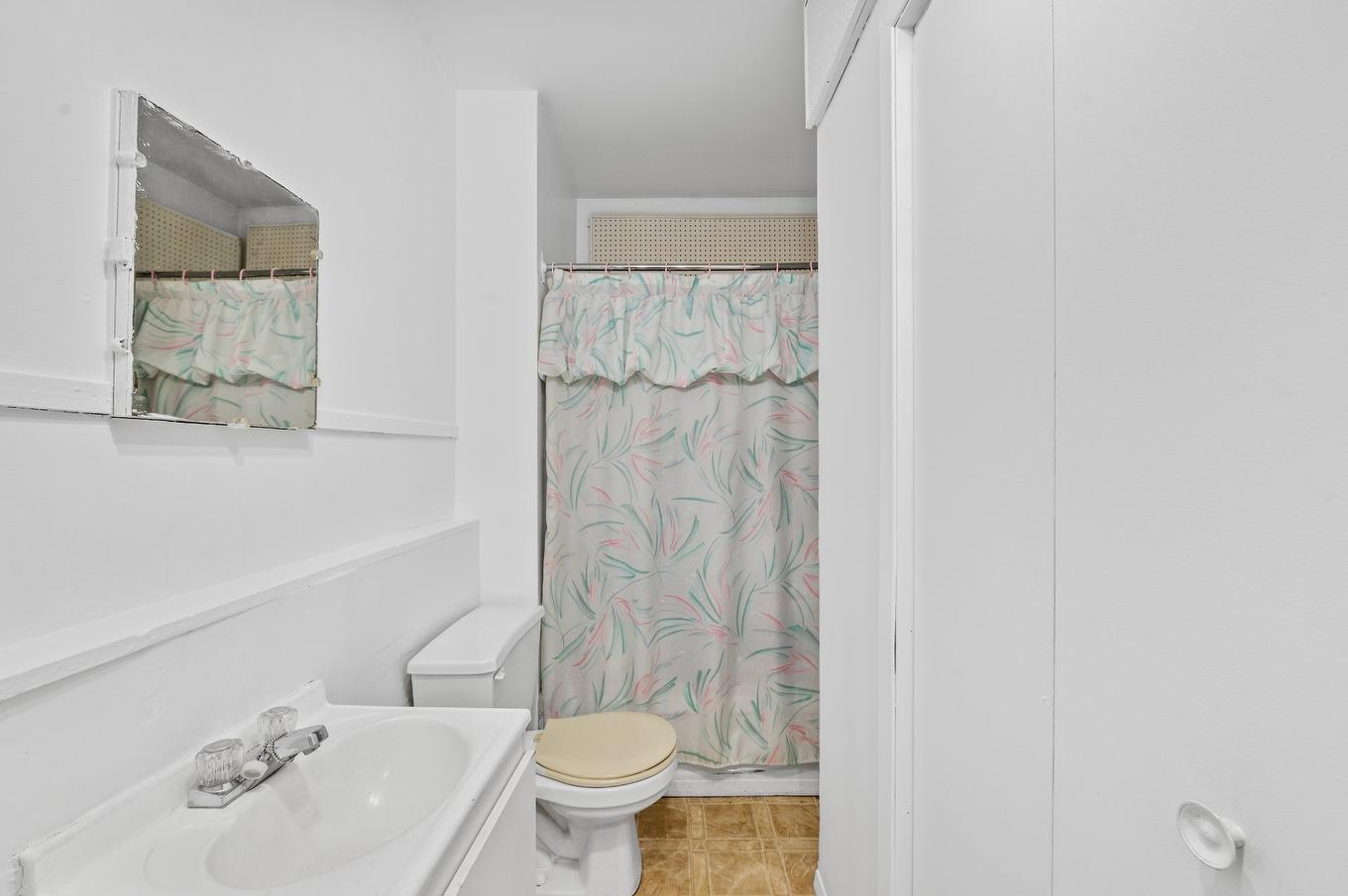 Salle de bains - 550 - 550A Rue St-Georges (St-Jerome), Saint-Jérôme, QC - Indoor Photo Showing Bathroom