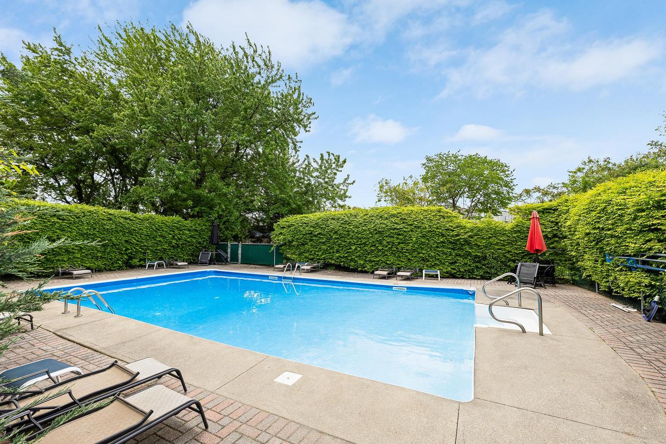 Pool - 214-55 Rue Belvédère N., Sherbrooke (Les Nations), QC - Outdoor With In Ground Pool With Backyard