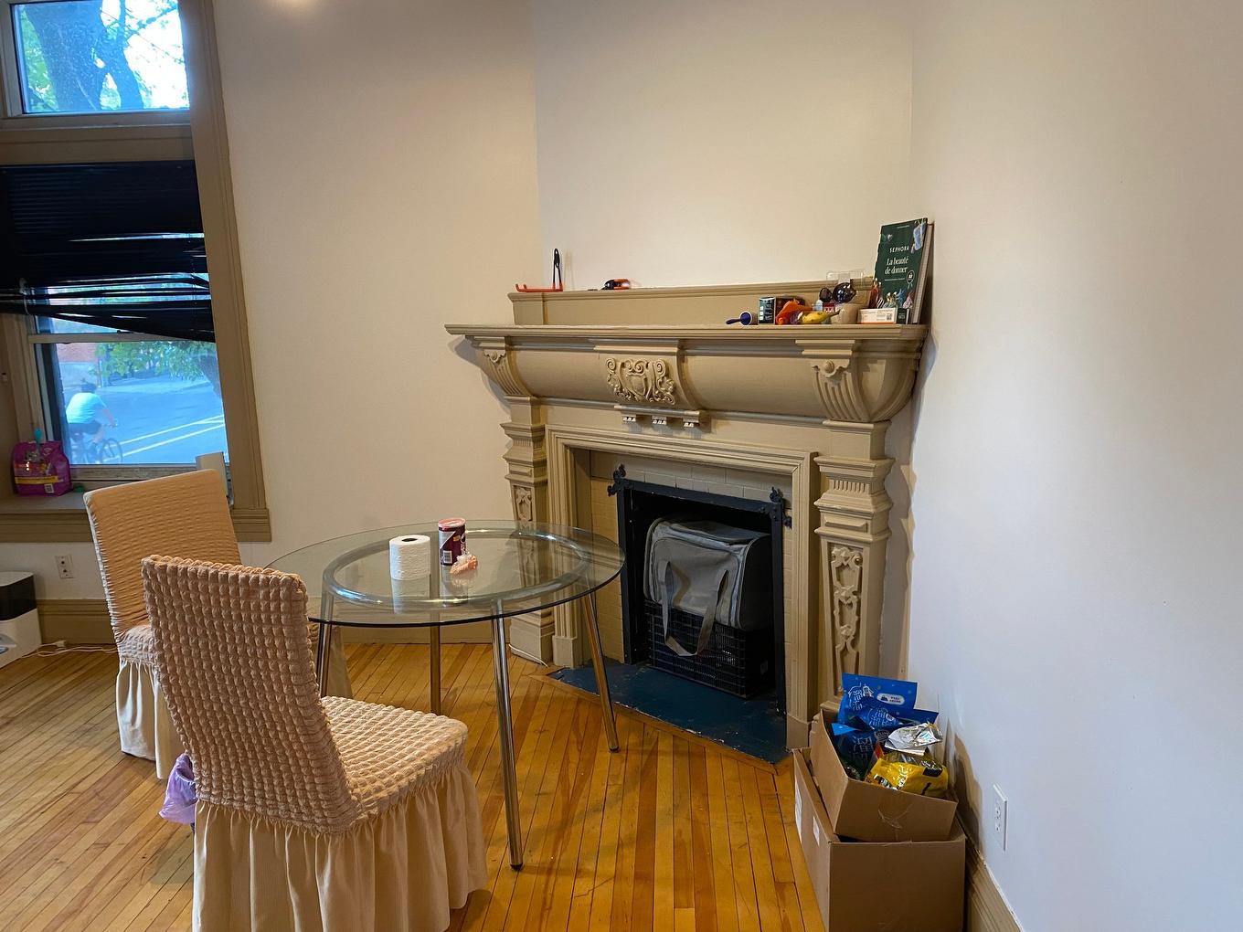 Dining room - 2-570 Rue Milton, Montréal (Le Plateau-Mont-Royal), QC - Indoor With Fireplace