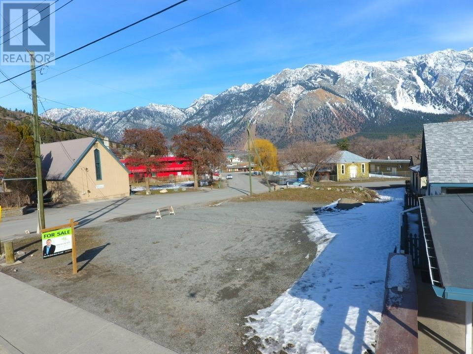 818 Main Street, Lillooet, BC
