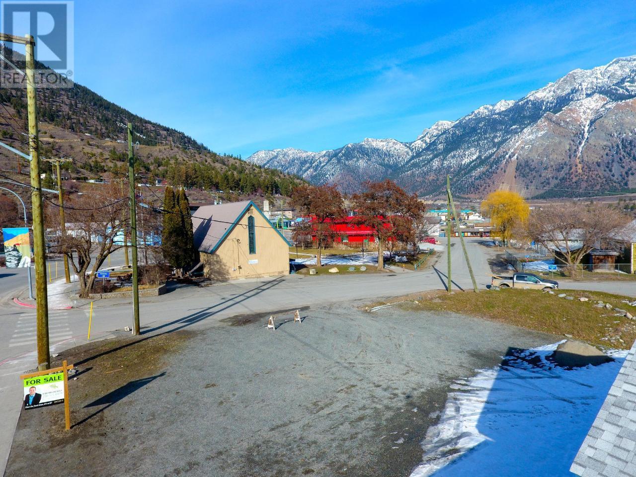 818 Main Street, Lillooet, BC
