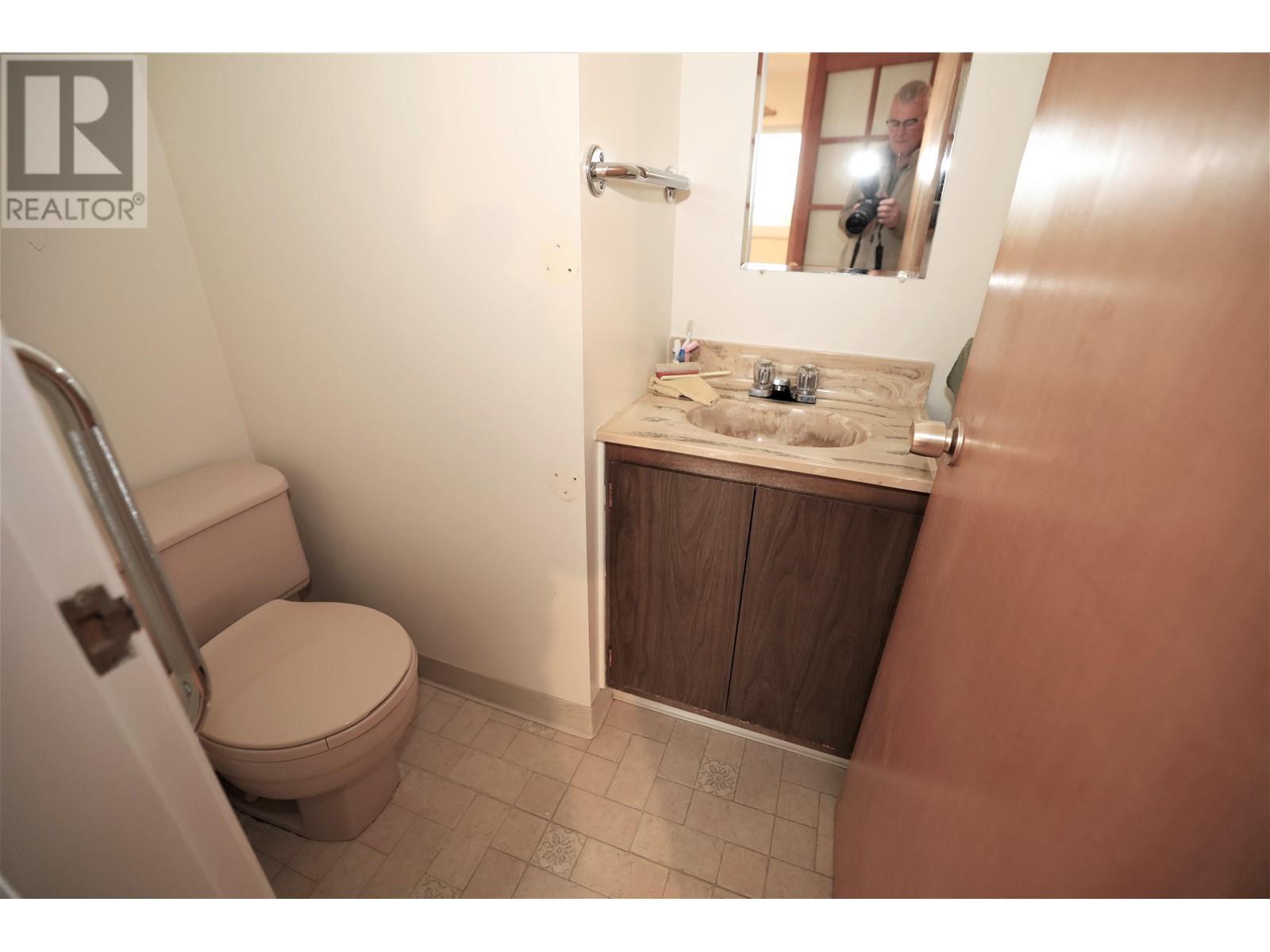 5690 Mermaid Street, Sechelt, BC