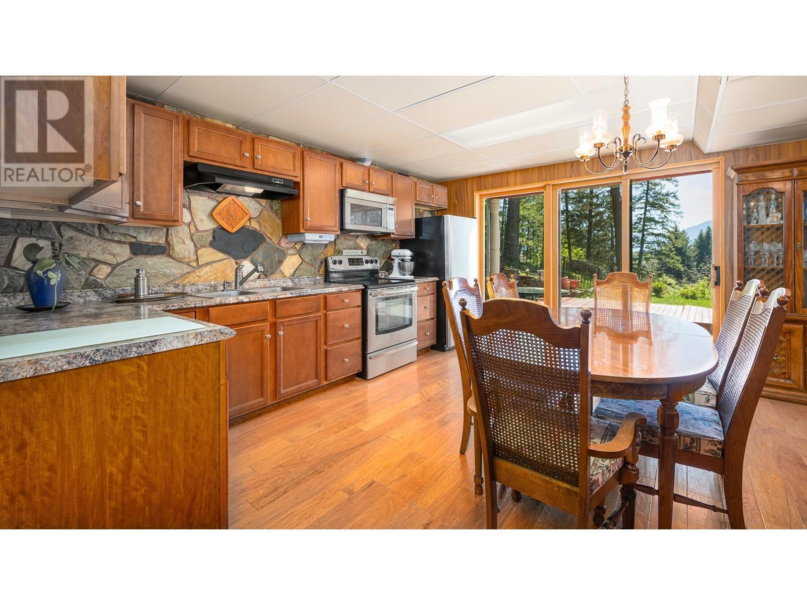 208 36 Avenue N, Erickson, BC - Indoor