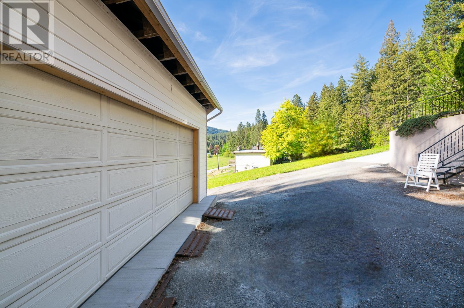 208 36 Avenue N, Erickson, BC - Outdoor With Exterior