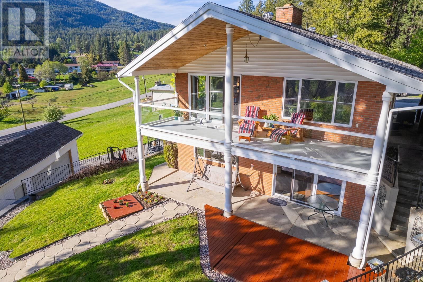 208 36 Avenue N, Erickson, BC - Outdoor With Deck Patio Veranda