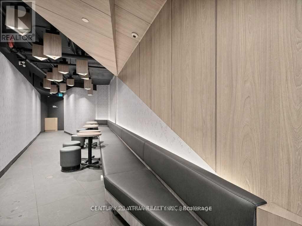 15 - 895 Lawrence Avenue E, Toronto, ON