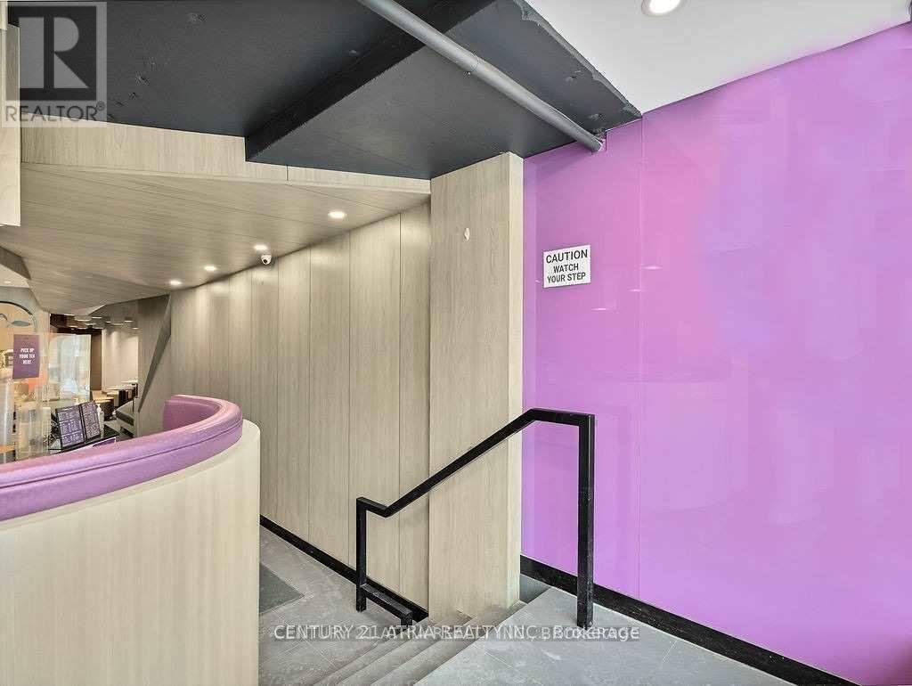 15 - 895 Lawrence Avenue E, Toronto, ON