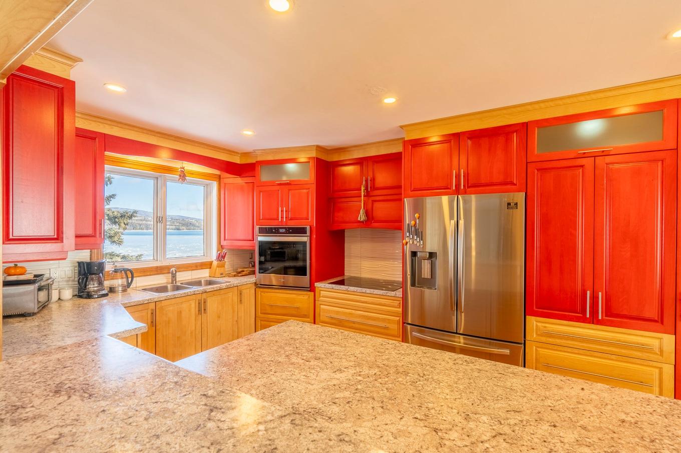 Cuisine - 60 Rue De La Miscoutine, La Malbaie, QC - Indoor Photo Showing Kitchen With Double Sink