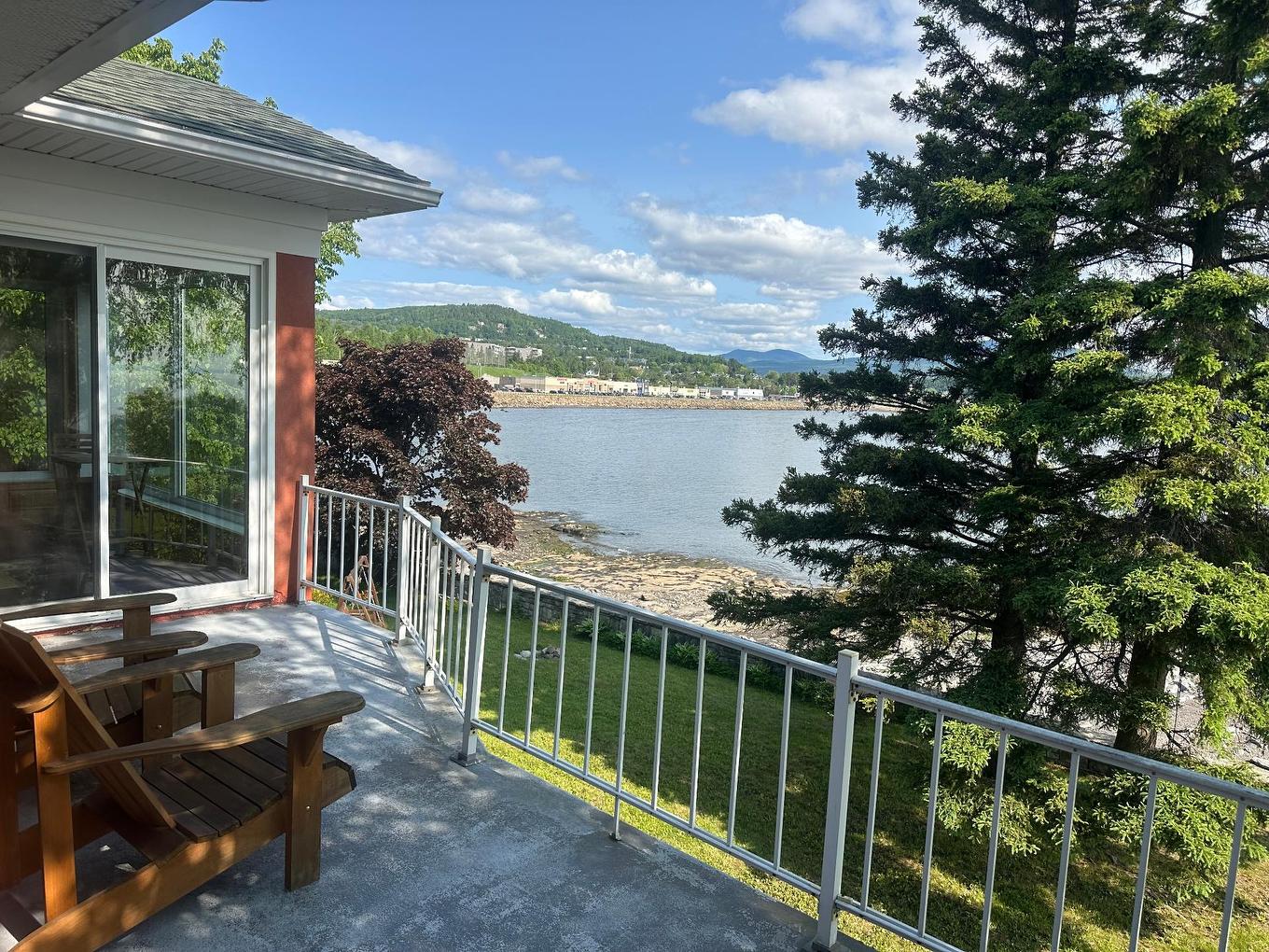 Vue sur l'eau - 60 Rue De La Miscoutine, La Malbaie, QC - Outdoor With Body Of Water With View