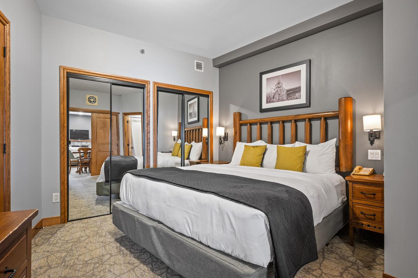 Bedroom - 227-2396 Rue Labelle, Mont-Tremblant, QC - Indoor Photo Showing Bedroom