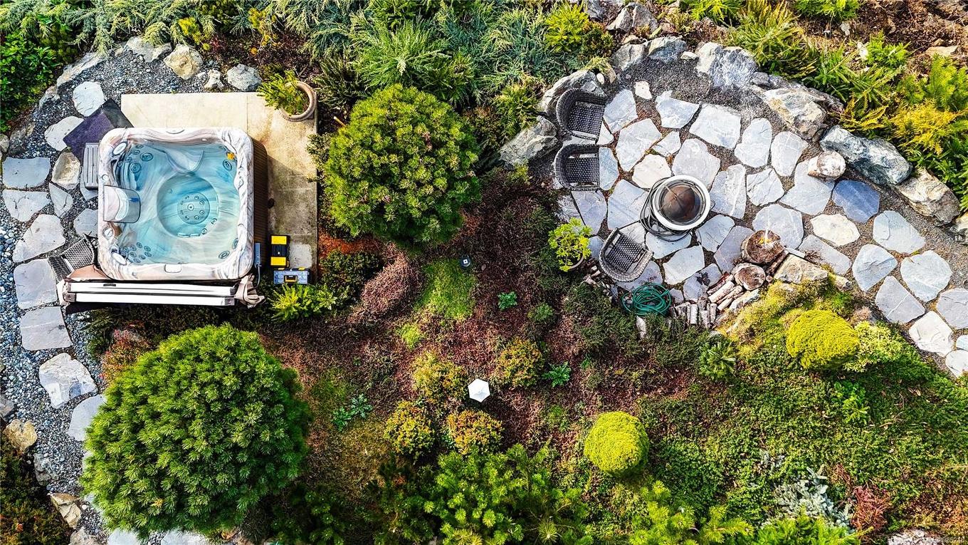 7420 Thornton Hts, Sooke, BC