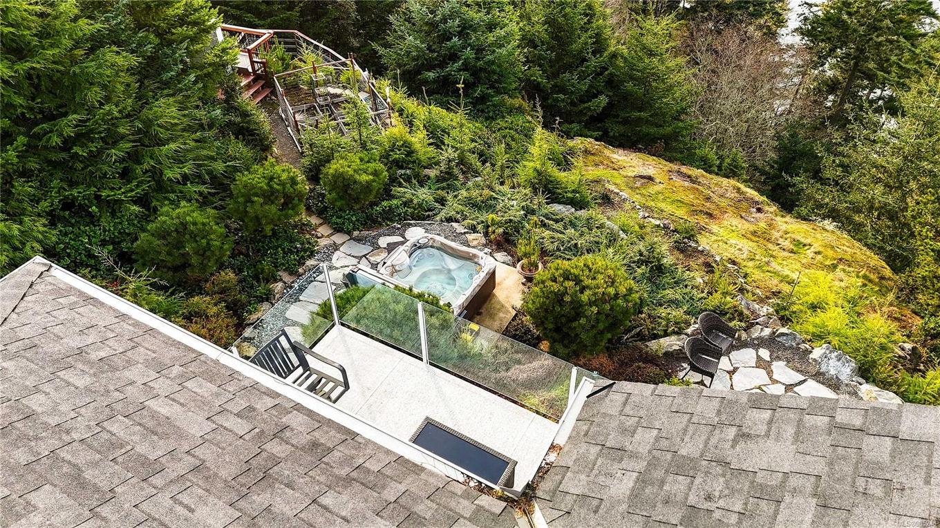 7420 Thornton Hts, Sooke, BC