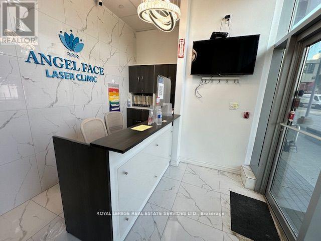 102 - 7163 Yonge Street, Markham, ON