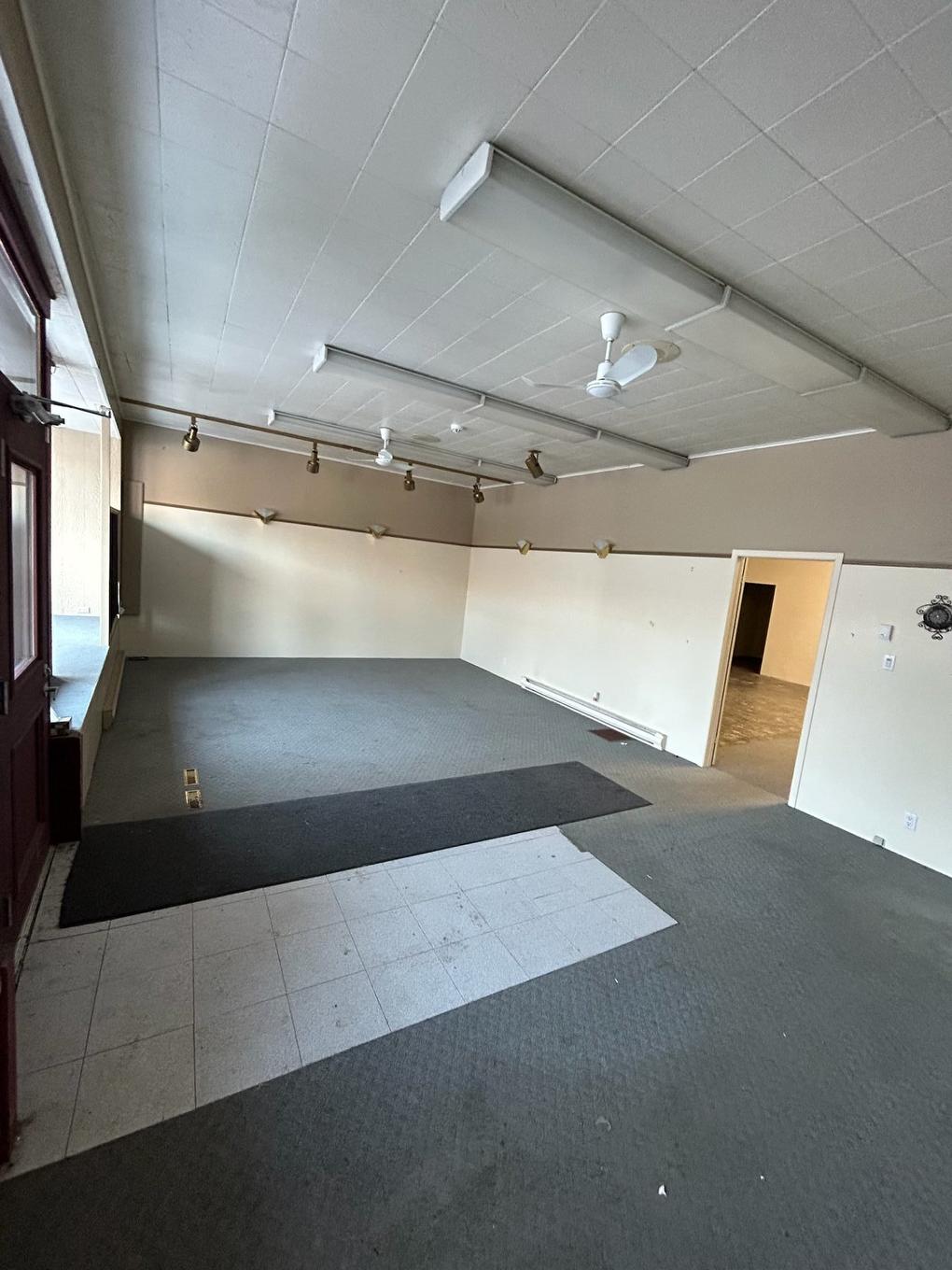 Intérieur - 165 Rue Notre-Dame, Donnacona, QC - Indoor Photo Showing Garage