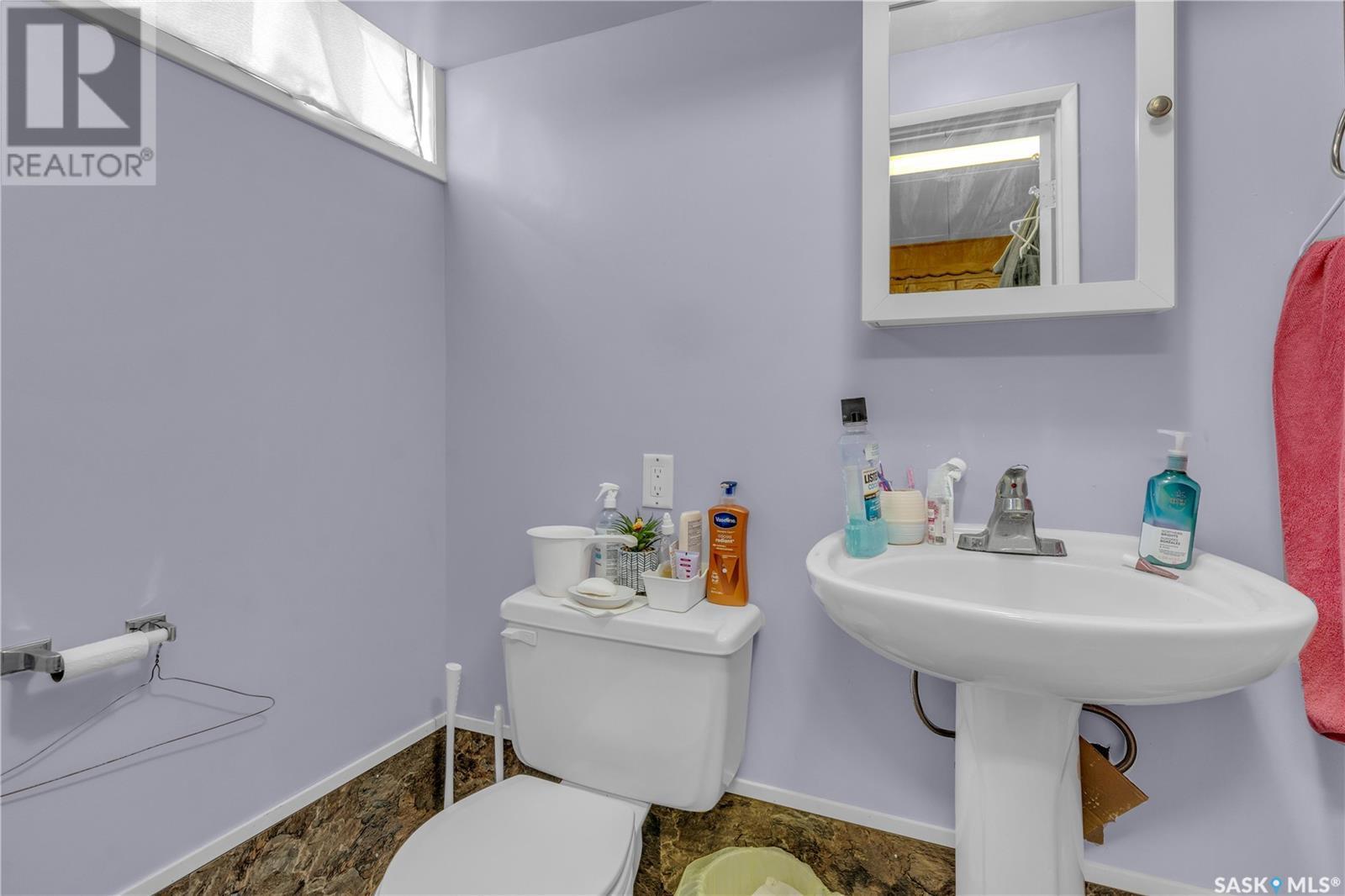 201 Blackstock Street, Strasbourg, SK - Indoor Photo Showing Bathroom