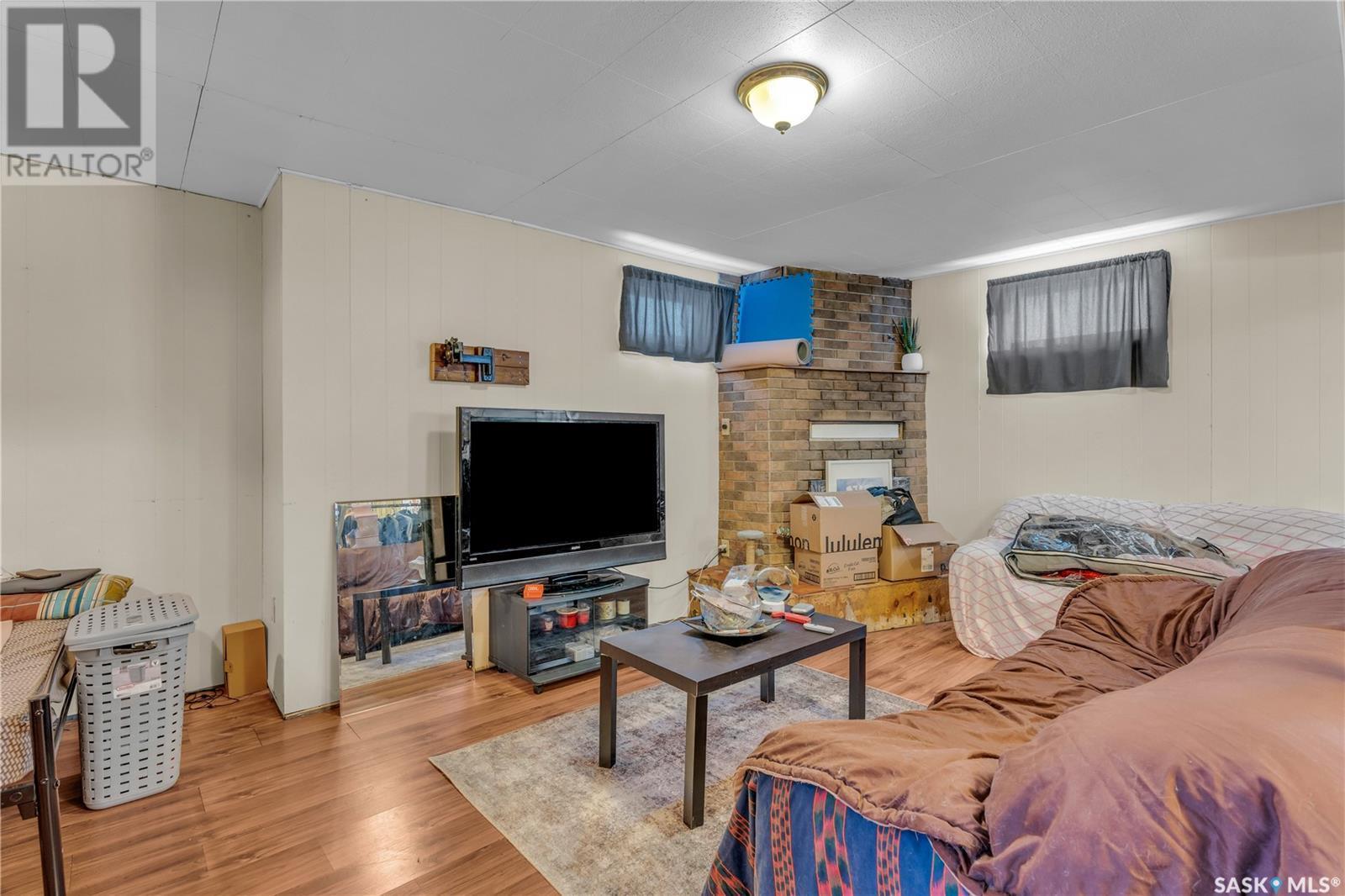 201 Blackstock Street, Strasbourg, SK - Indoor Photo Showing Living Room