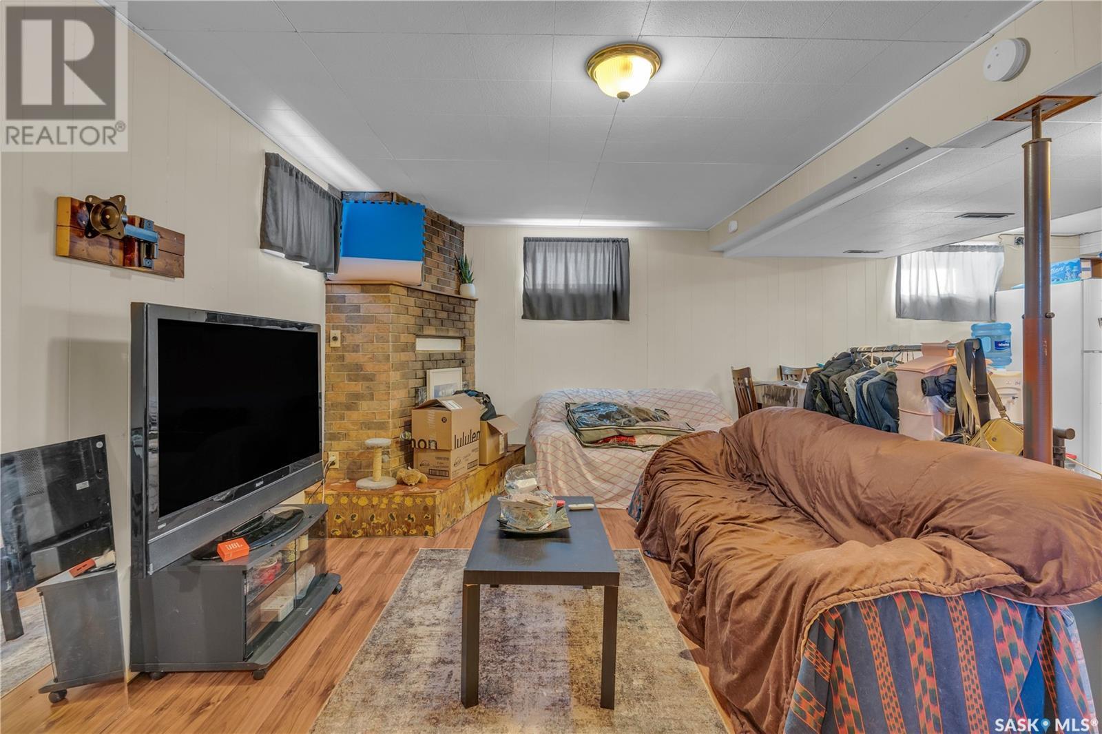 201 Blackstock Street, Strasbourg, SK - Indoor