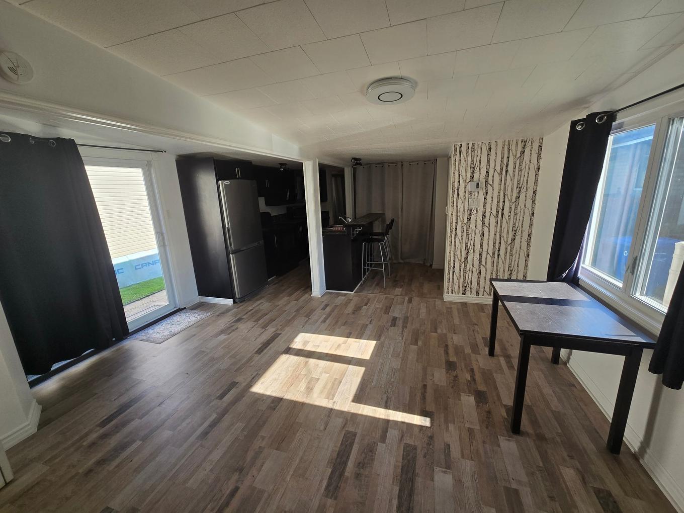 Vue d'ensemble - 128-3950 Boul. Sir-Wilfrid-Laurier, Longueuil (Saint-Hubert), QC - Indoor Photo Showing Other Room