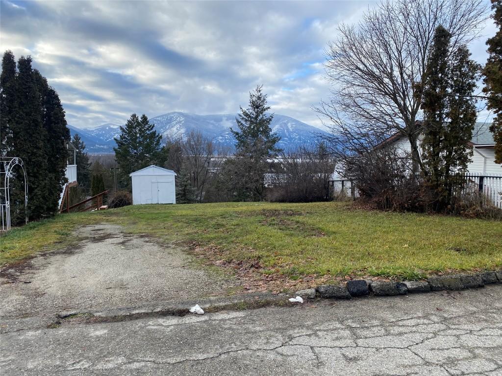 601 7Th Avenue, Creston, BC