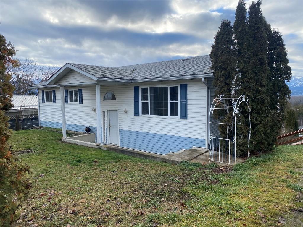 601 7Th Avenue, Creston, BC