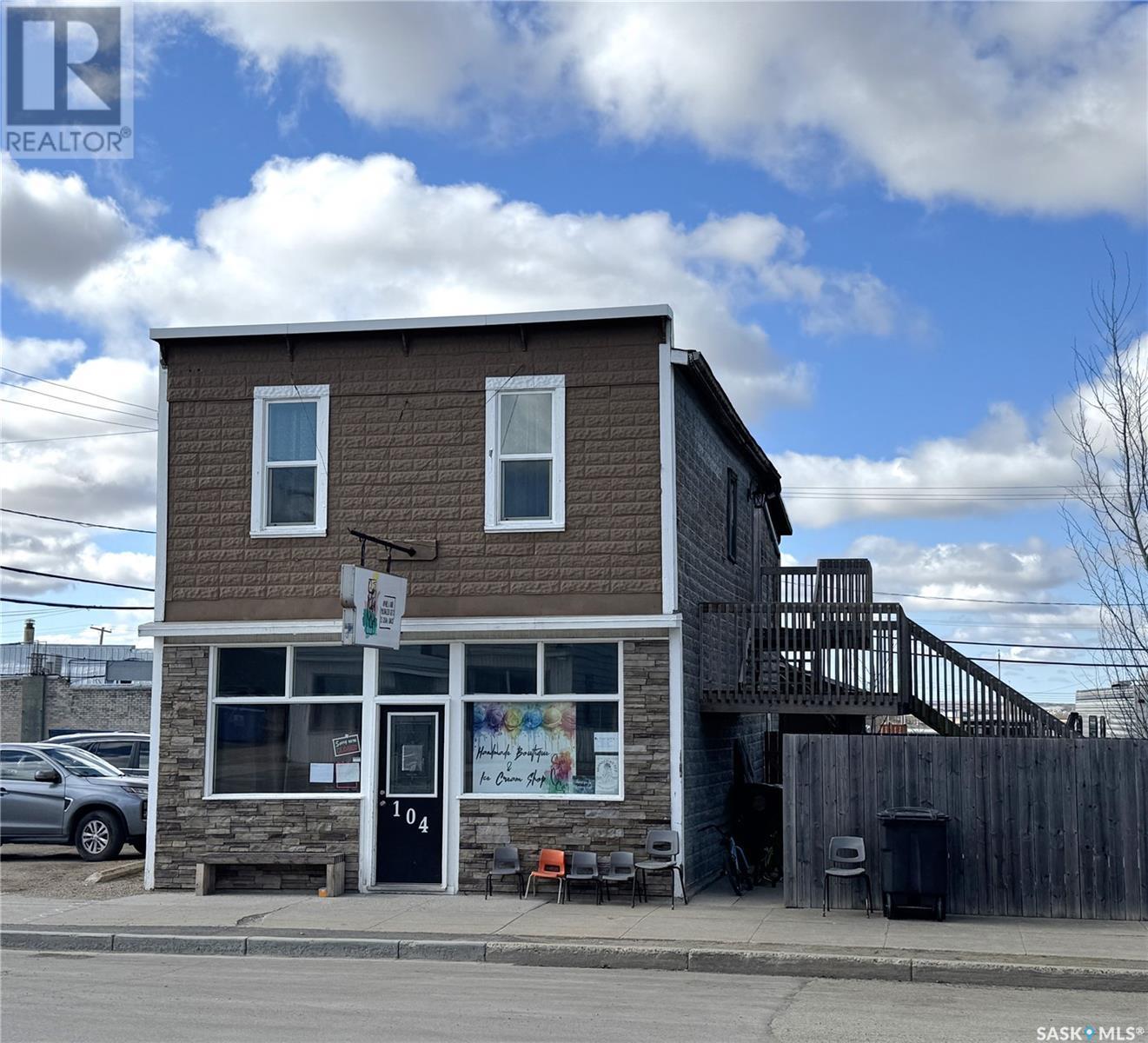 104 2Nd Avenue W, Biggar, SK
