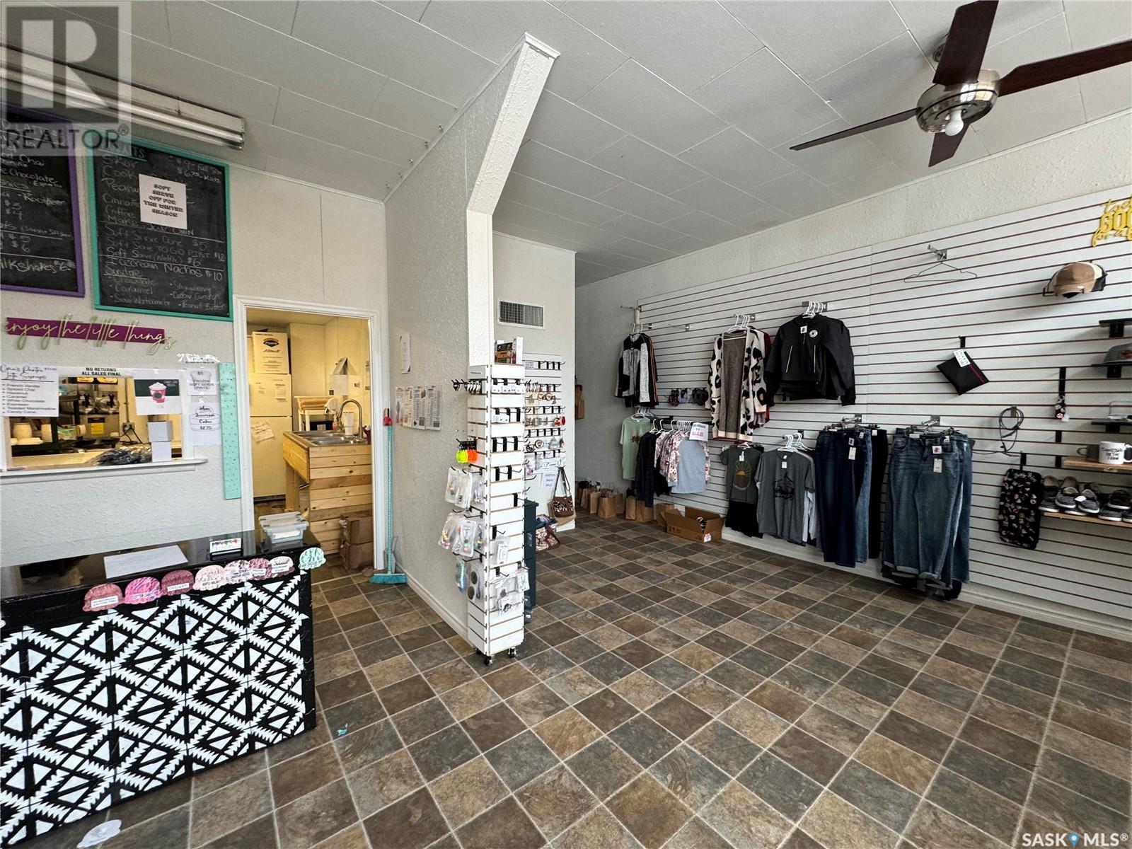 104 2Nd Avenue W, Biggar, SK