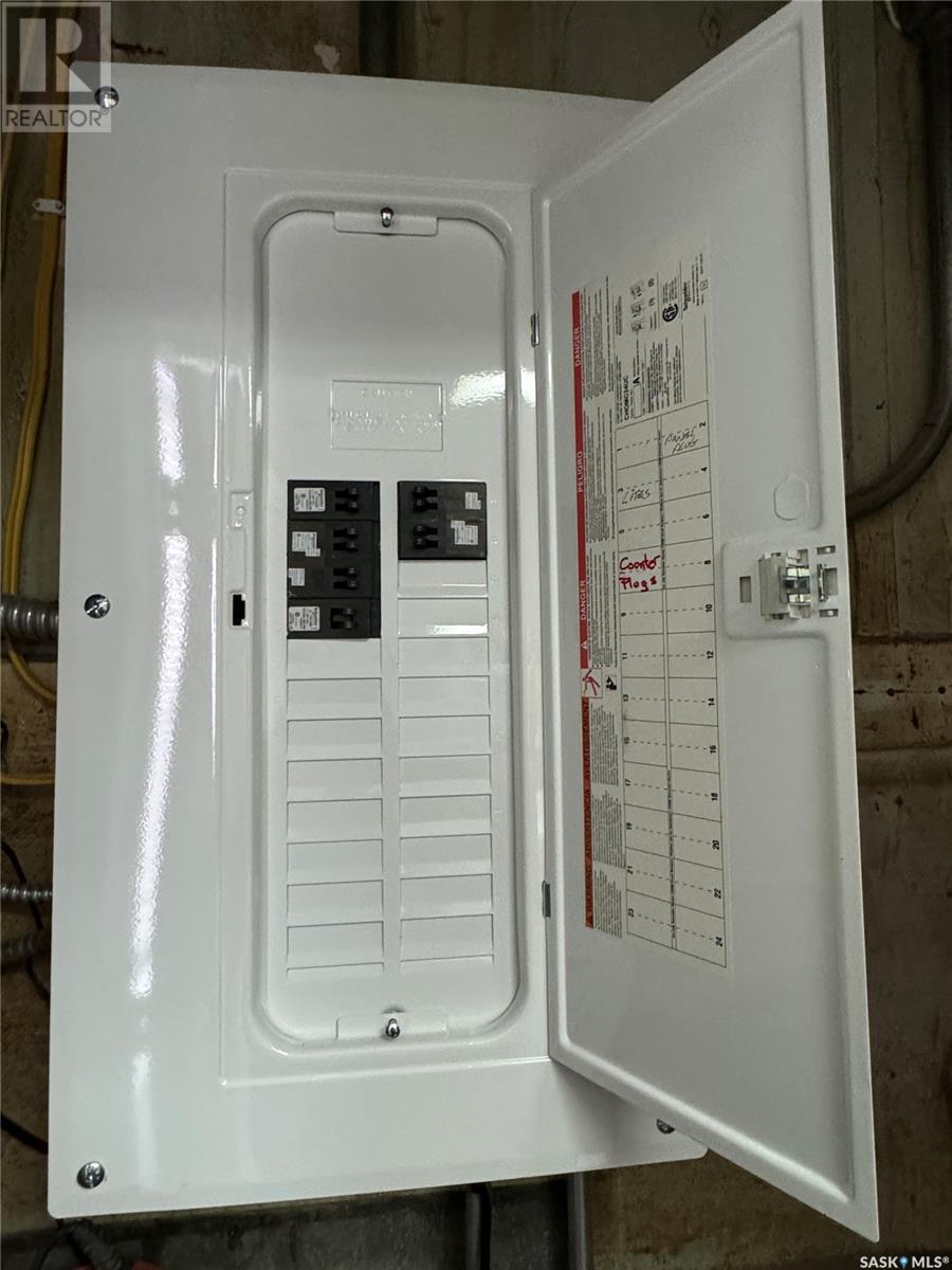 104 2Nd Avenue W, Biggar, SK