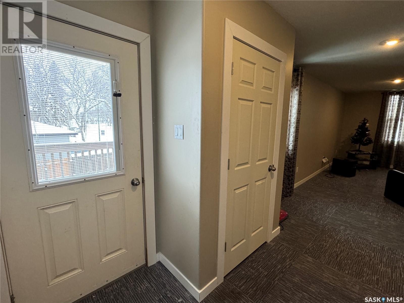 104 2Nd Avenue W, Biggar, SK