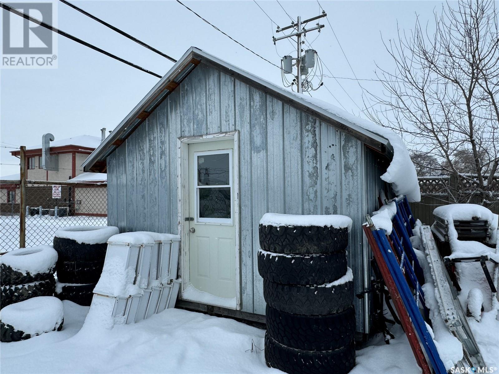 104 2Nd Avenue W, Biggar, SK