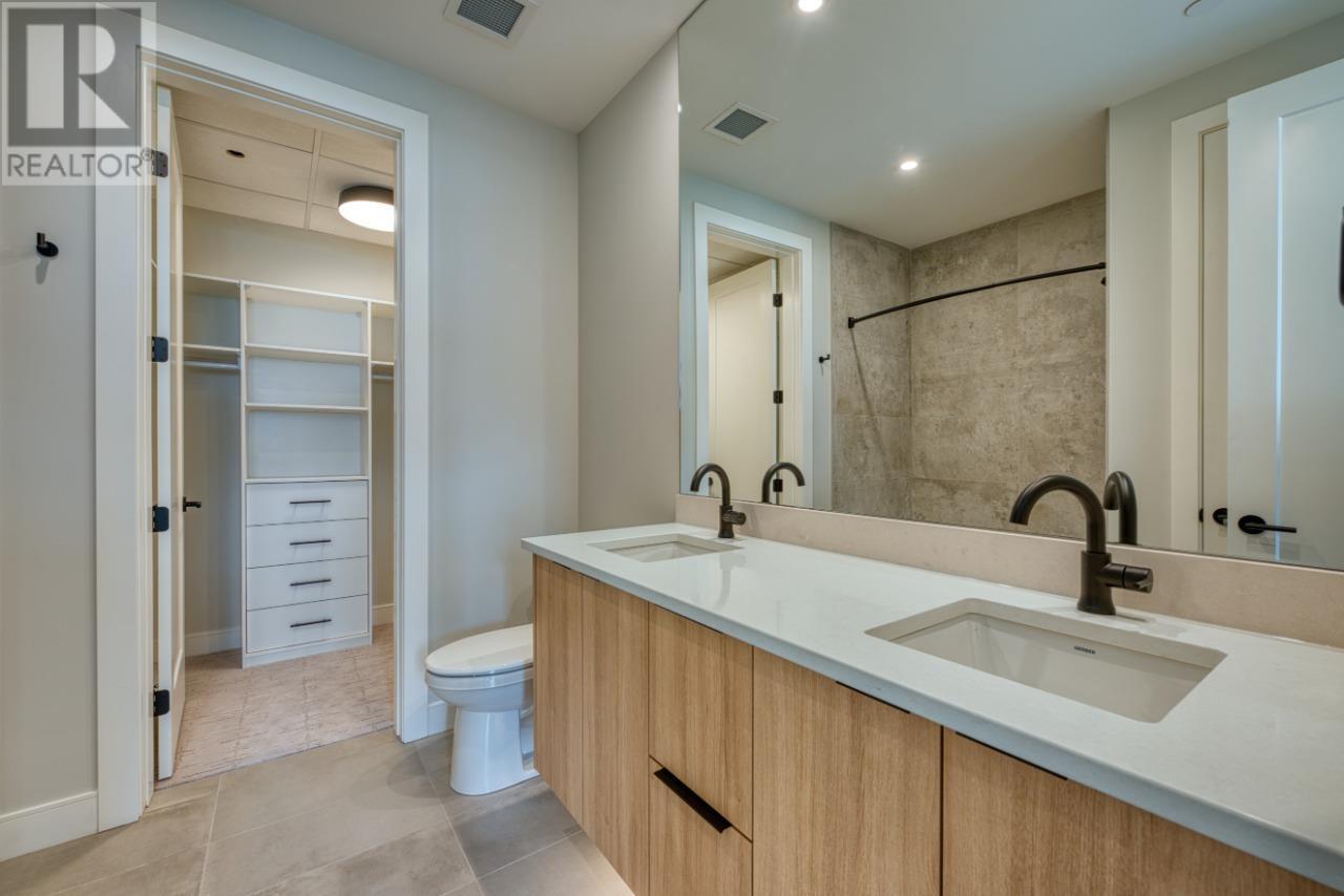 75 Predator Ridge Drive Unit# 208, Vernon, BC - Indoor Photo Showing Bathroom
