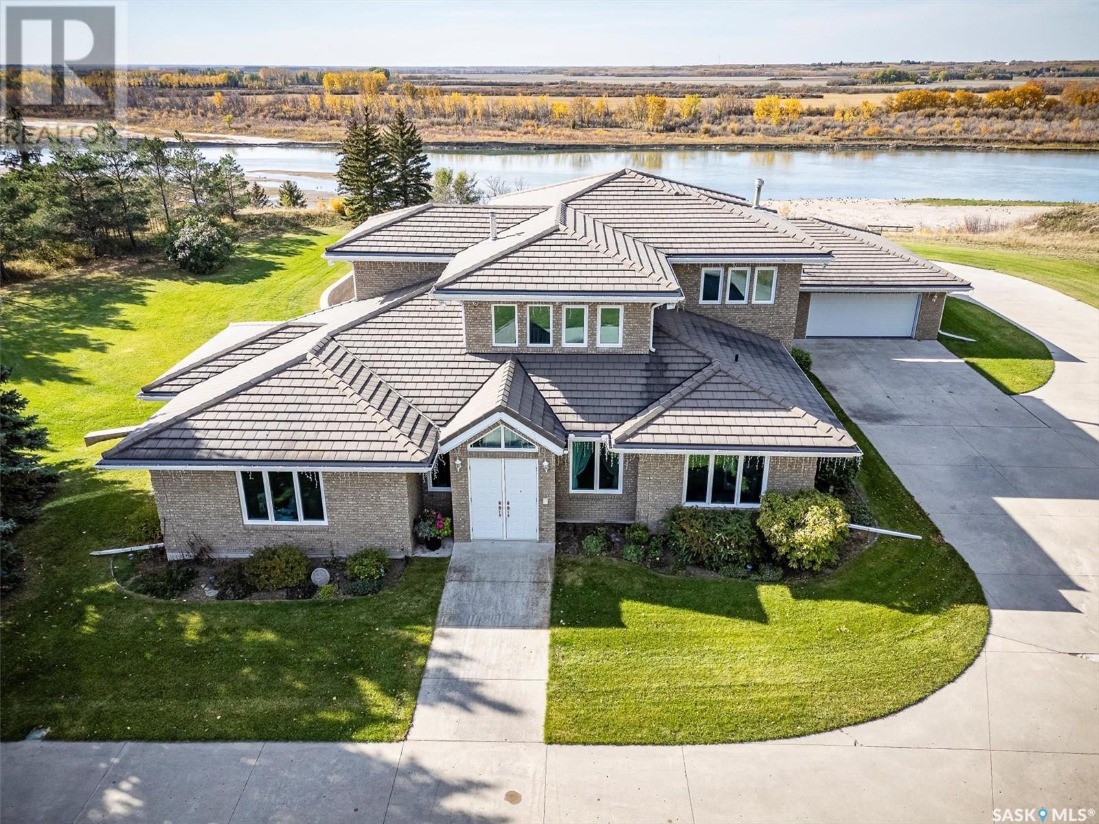 9 Cherry Lane, Corman Park Rm No. 344, SK - Outdoor With Facade